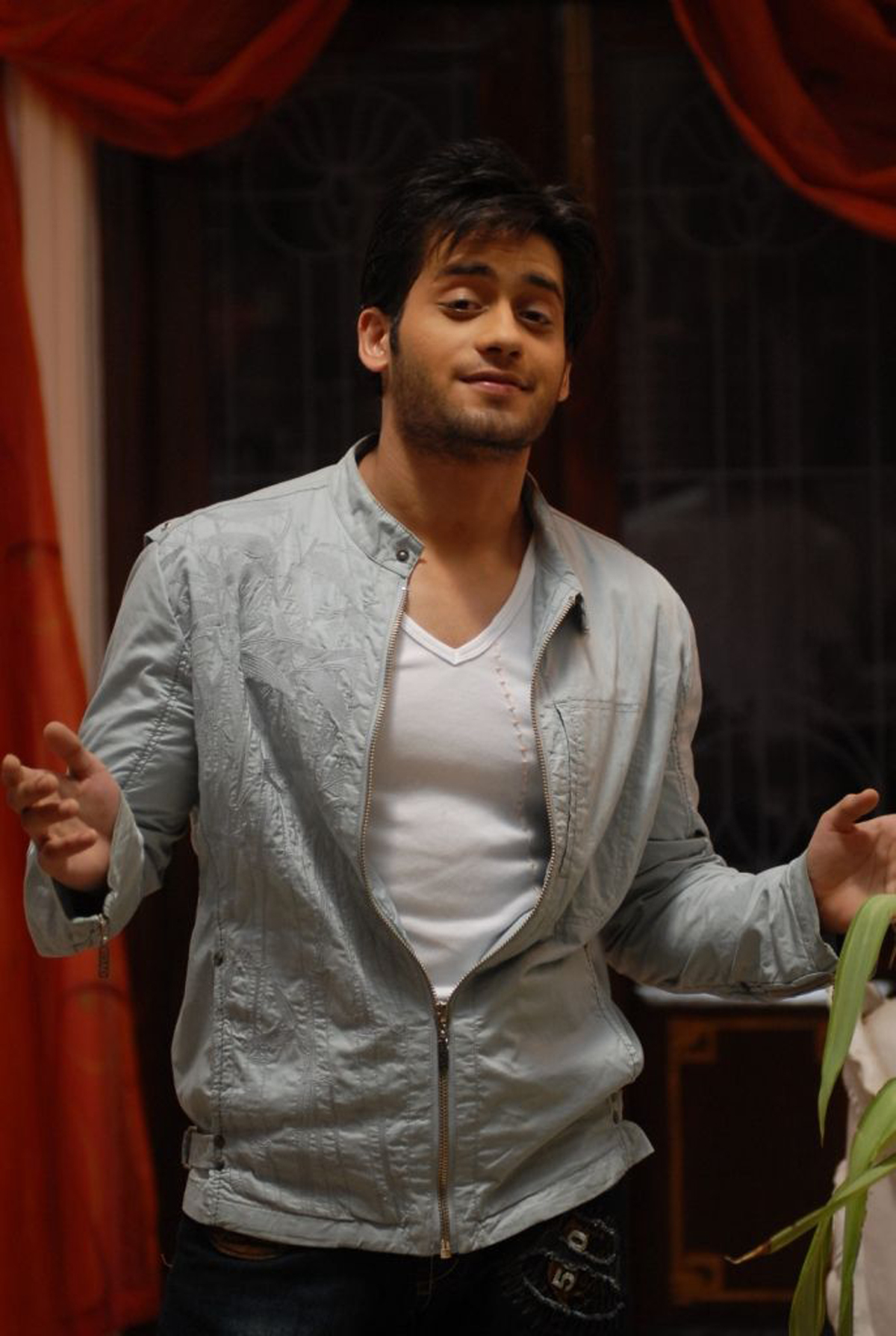 Yuvraj Malhotra S New - HD Wallpaper 