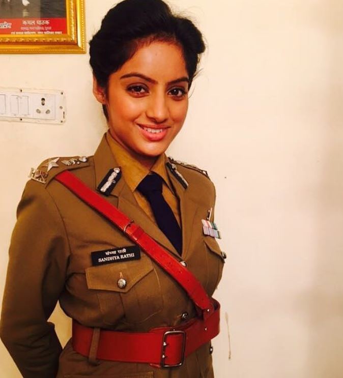 Deepika Singh As An Ips Officer - Deepika Singh Kavach Serial - HD Wallpaper 