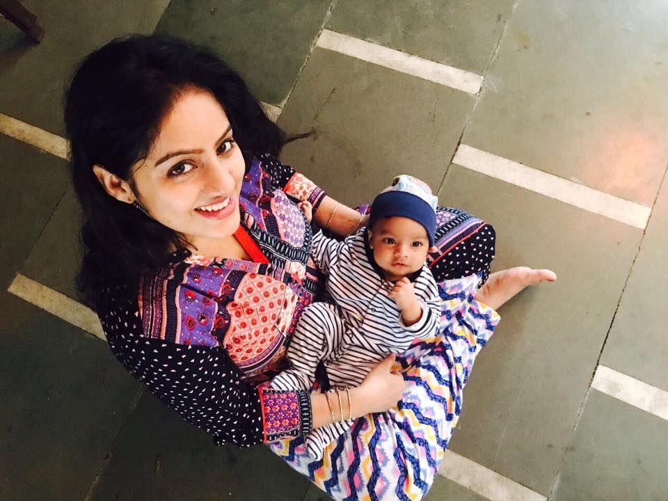 Deepika Singh With Family - HD Wallpaper 