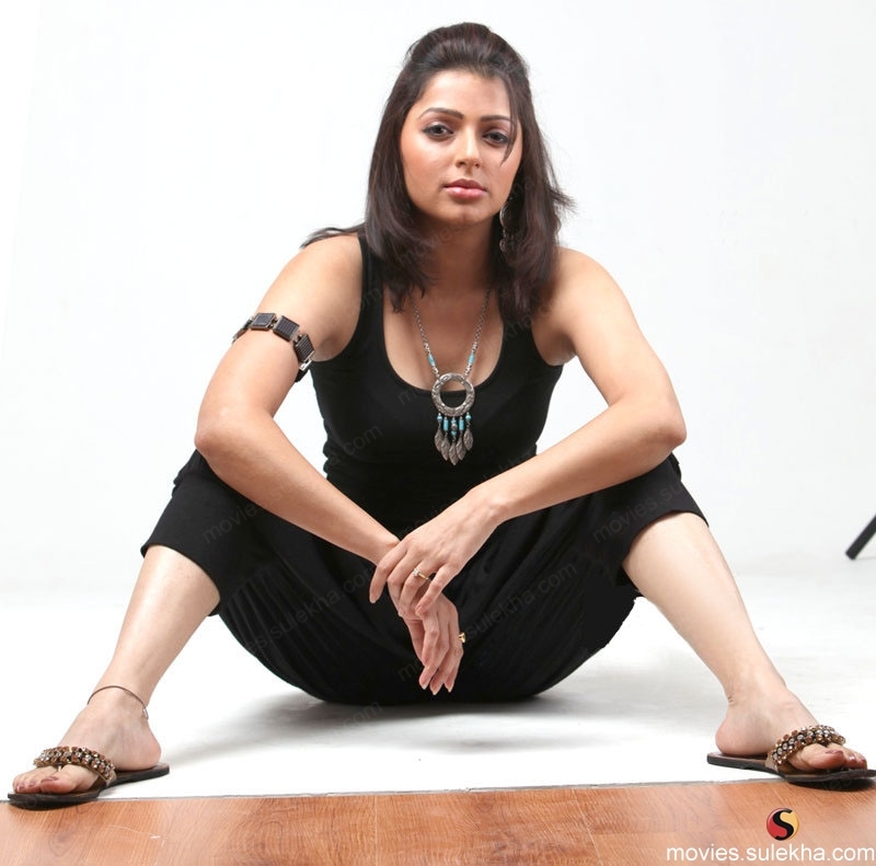 Bhumika Hot Bra Sexy - HD Wallpaper 