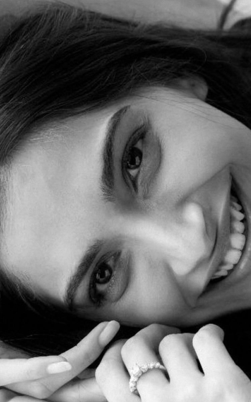 Sonam Kapoor Black And White - HD Wallpaper 