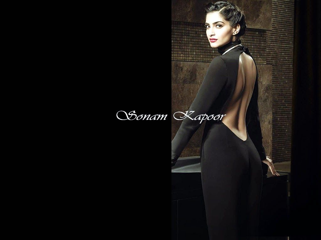 Sonam Kapoor Back Side - HD Wallpaper 