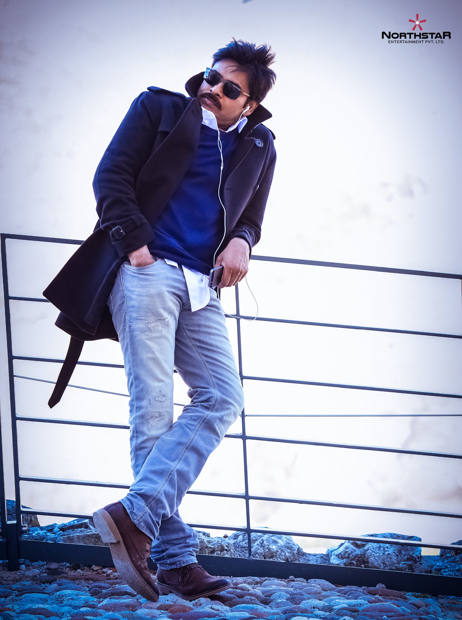 Pawan Kalyan Pink Remake - HD Wallpaper 