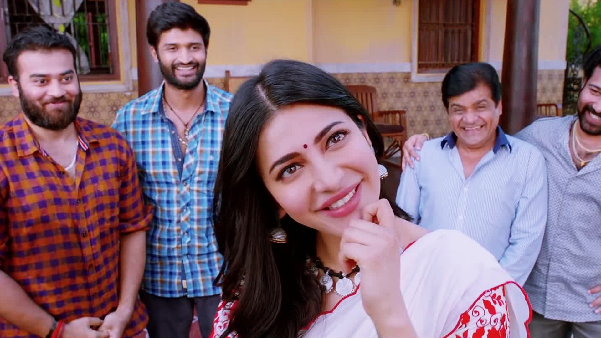 Shruti Hassan In Katamarayudu - HD Wallpaper 