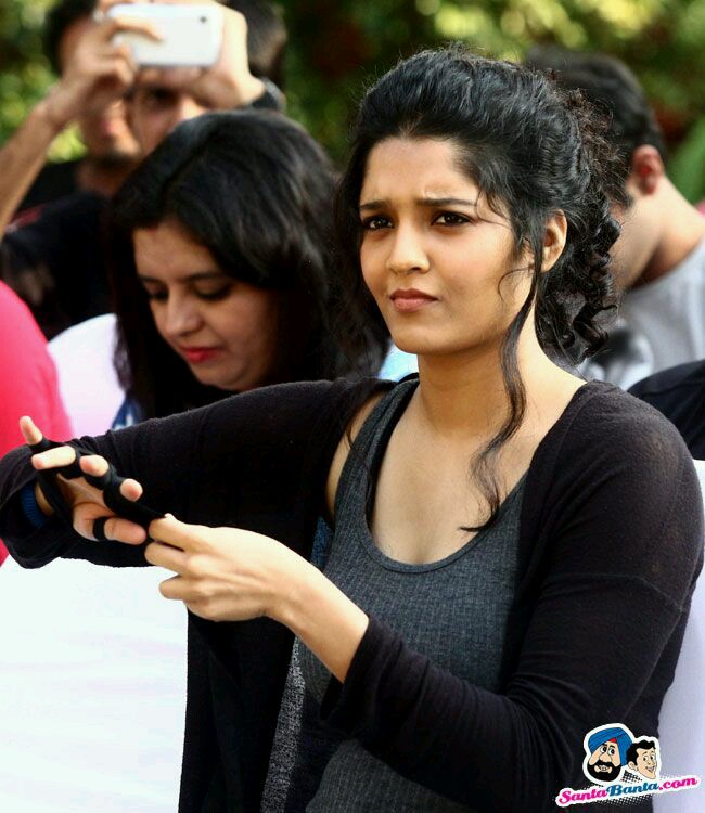 Image - Irudhi Suttru Ritika Singh - HD Wallpaper 