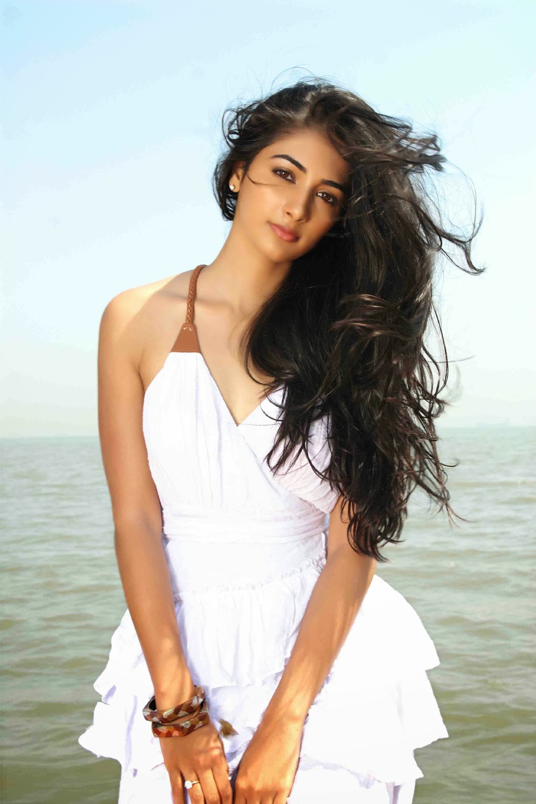 Pooja Hegde - Mohenjo Daro Ka Heroine Ka Photo Hd - HD Wallpaper 