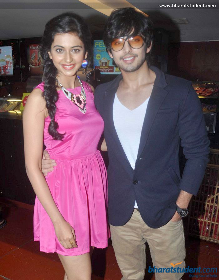 Divya Khosla Kumar Yaariyan - HD Wallpaper 