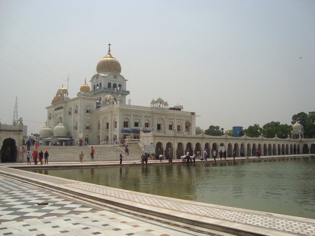 Gurudwara Bangla Sahib - 1024x768 Wallpaper Gurudwara Bangla Sahib - 1024x768 Wallpaper