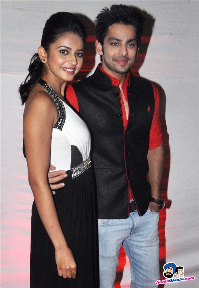 Rakul Preet Singh And Himansh Kohli - Rakul Preet And Himansh Kohli - HD Wallpaper 