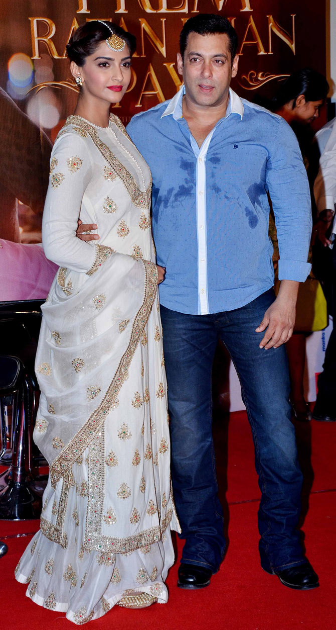 Trailer Launch Of Prem Ratan Dhan Payo - Salman Khan Prem Ratan Dhan Payo Promotion - HD Wallpaper 