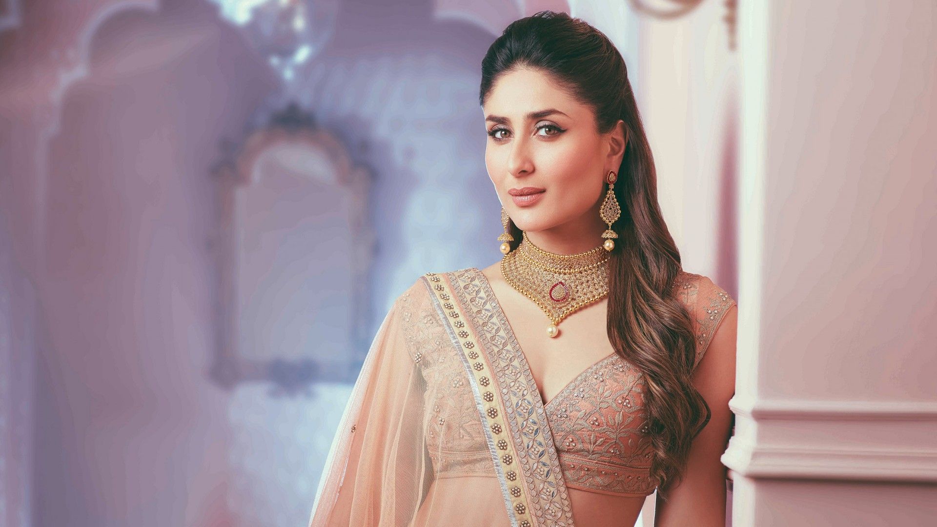 Malabar Gold Kareena Kapoor - HD Wallpaper 