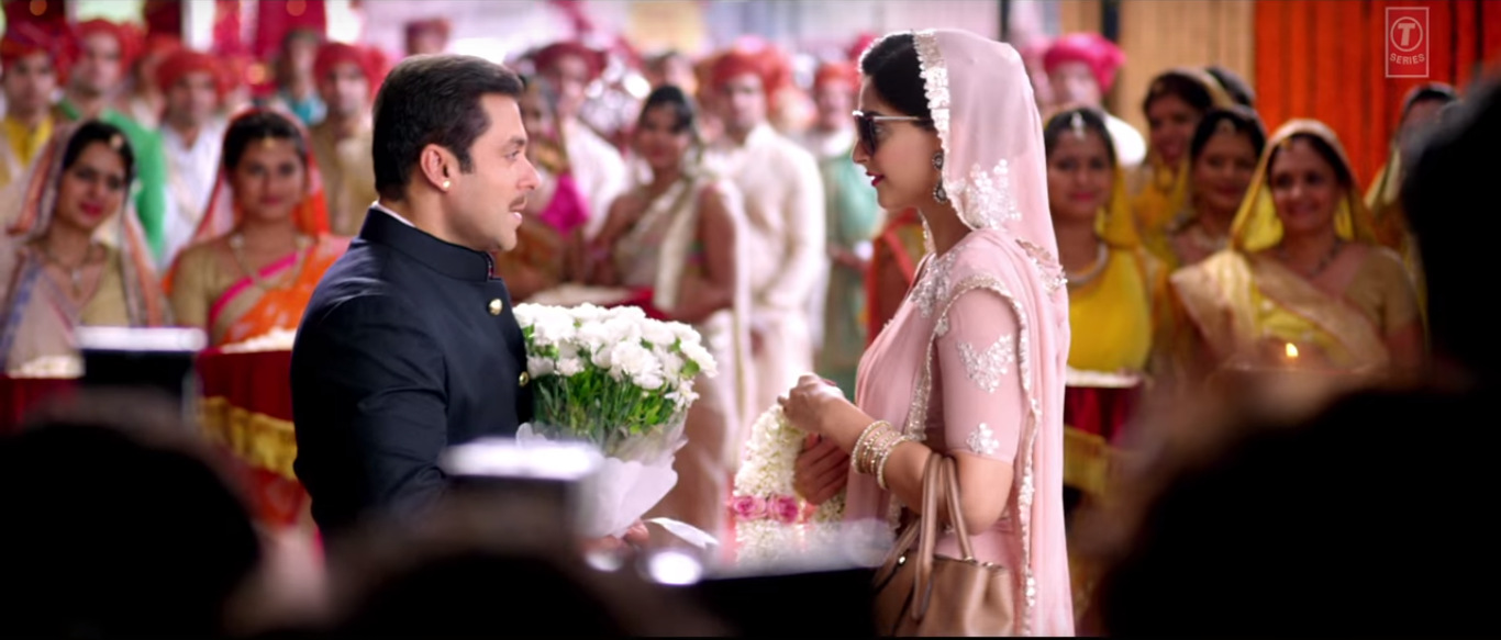 Prem Ratan Dhan Payo Reviews - Sonam Kapoor Entry In Prem Ratan Dhan Payo - HD Wallpaper 