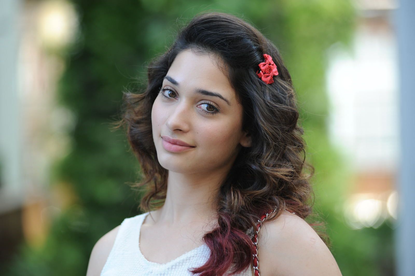 Tamanna Bhatia 720p Hd Desktop Best Photos - Tamanna Bhatia In Happy Days - HD Wallpaper 