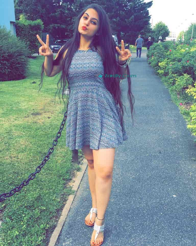 Girls Pic 2019 - HD Wallpaper 