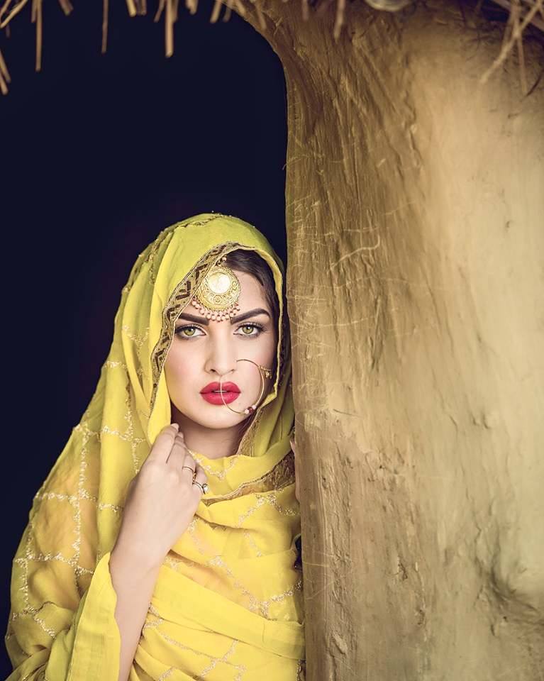 Himanshi Khurana Punjabi Suit - Himanshi Khurana - HD Wallpaper 