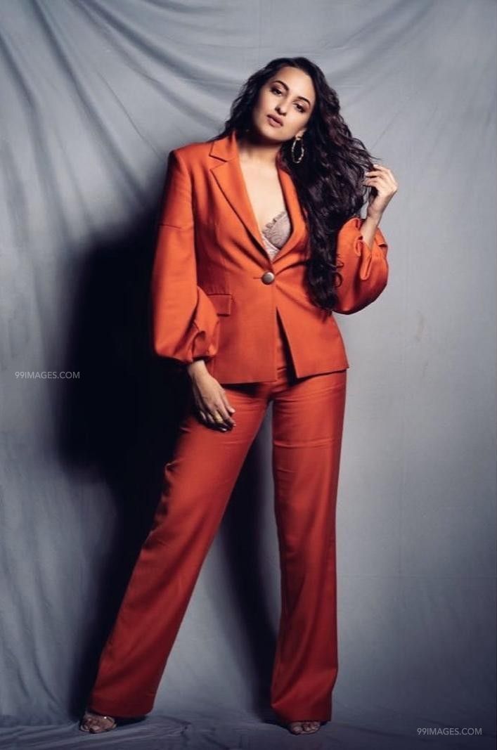 Sonakshi Sinha Beautiful Hd Photos & Mobile Wallpapers - HD Wallpaper 