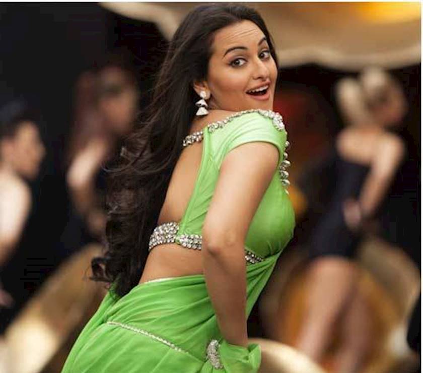 Box Office Gallery - Sonakshi Sinha Sexy Saree - HD Wallpaper 