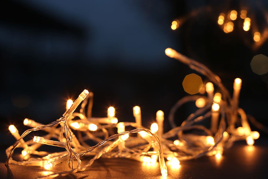 Yellow String Lights, Blur, Blurred Background, Bokeh, - HD Wallpaper 