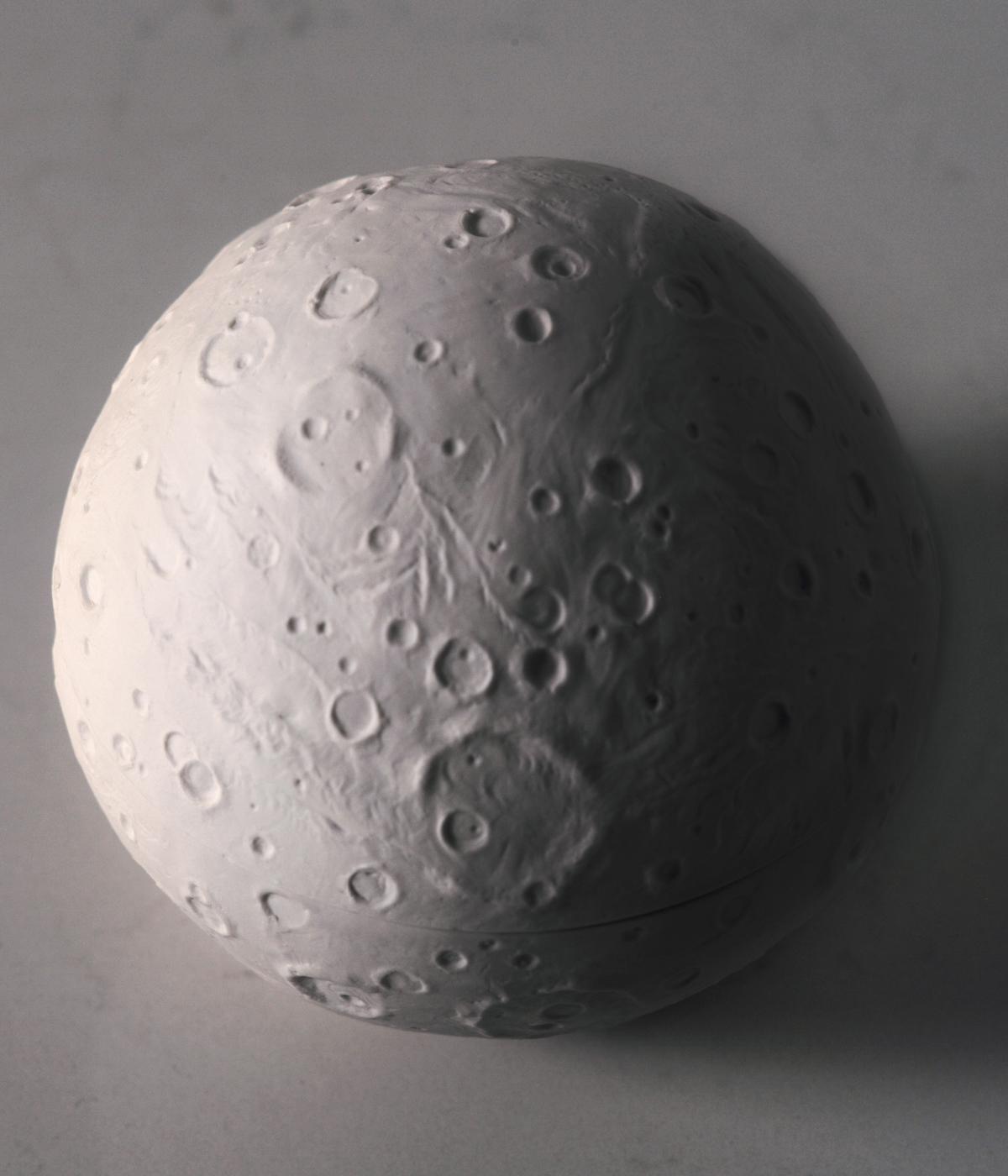 The Exoplanet Candle By Daniel Arsham And Joya - Daniel Arsham Exoplanet Candle - HD Wallpaper 