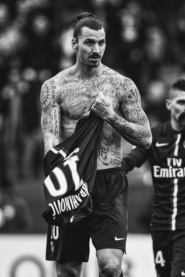 Zlatan Ibrahimovic Wallpaper Iphone - HD Wallpaper 