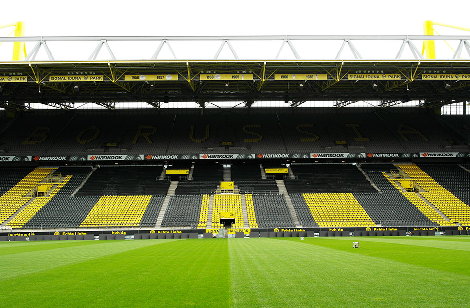 Signal Iduna Park Pitch - Stadium Signal Iduna Park - HD Wallpaper 