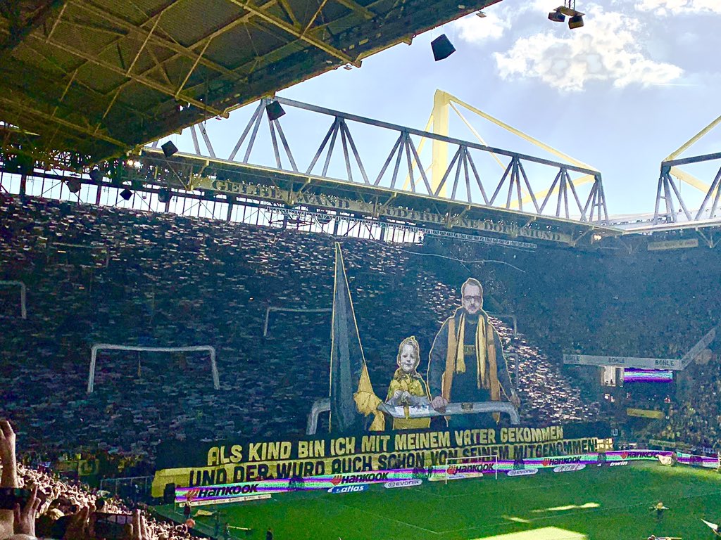 Dortmund Signal Iduna Park - HD Wallpaper 