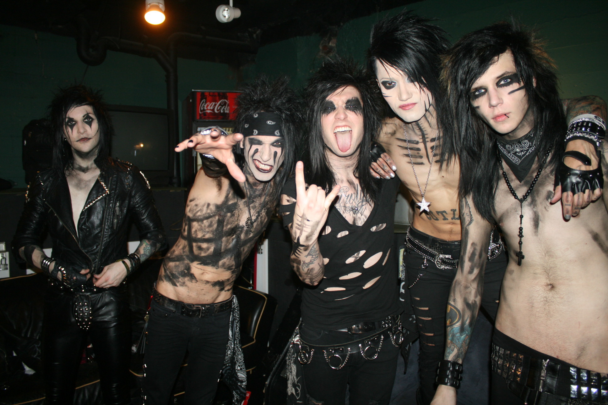 Image Gallery Of Black Veil Brides Wallpaper Wretched - Black Veil Brides Hot - HD Wallpaper 