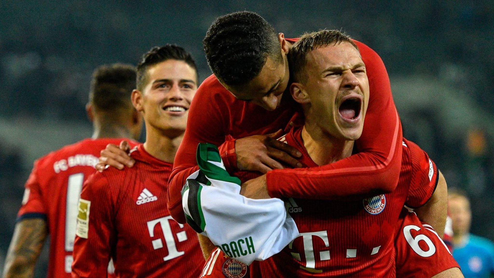 Bayern Munich Scored Five Against Borussia Monchengladbach - T-mobile - HD Wallpaper 