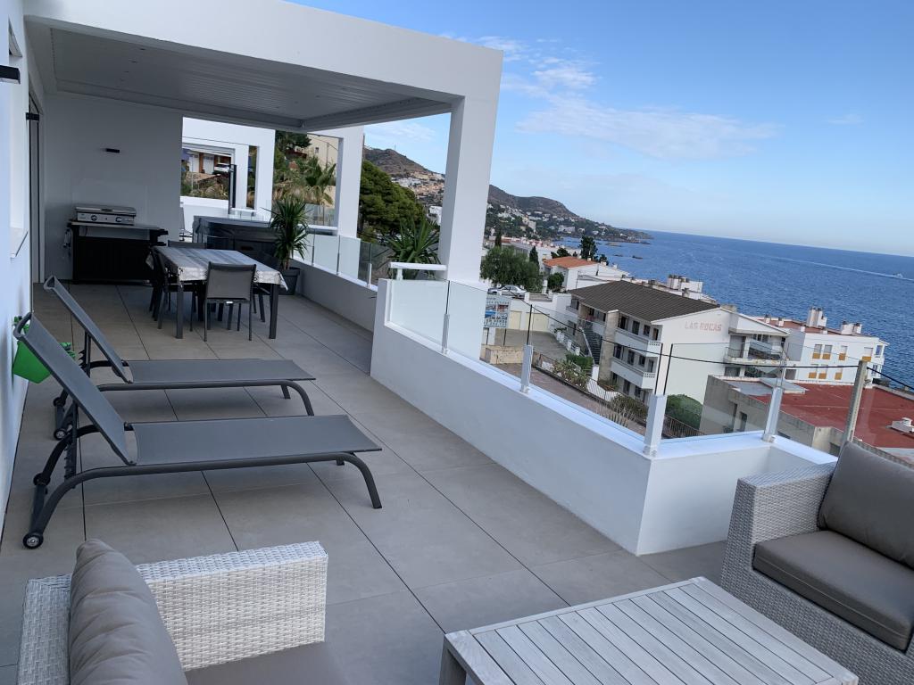 Balcony - HD Wallpaper 