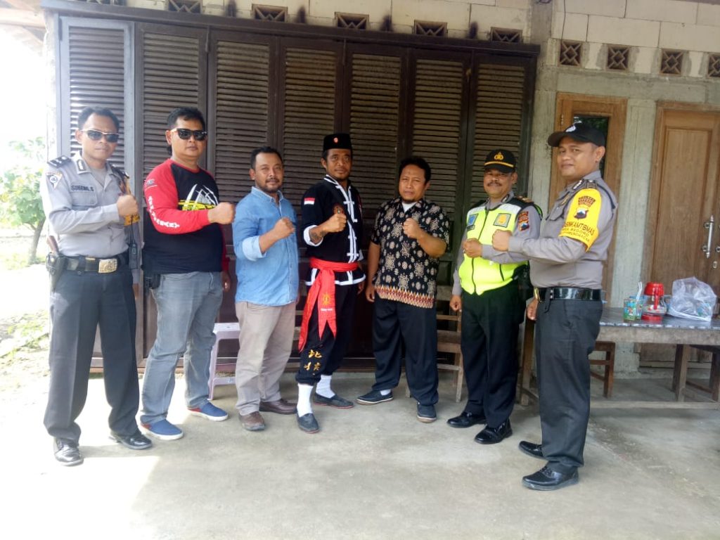 Police Officer - HD Wallpaper 