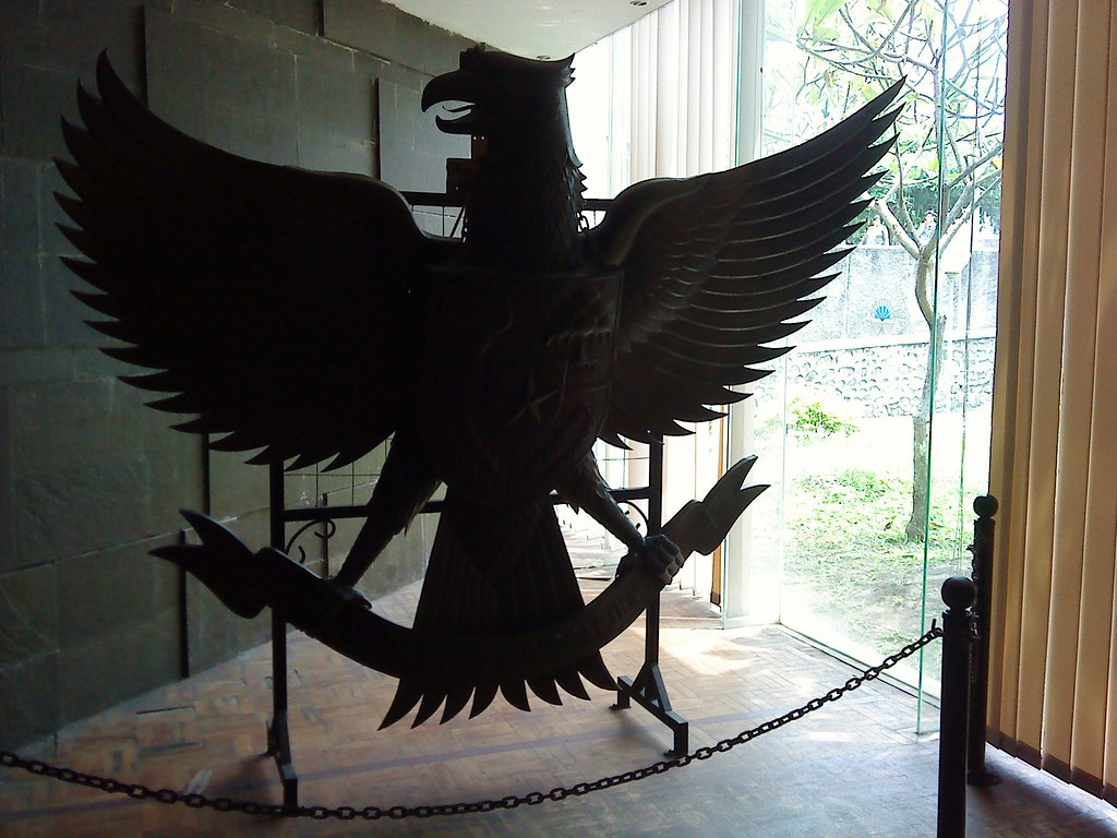 Bronze Sculpture - HD Wallpaper 