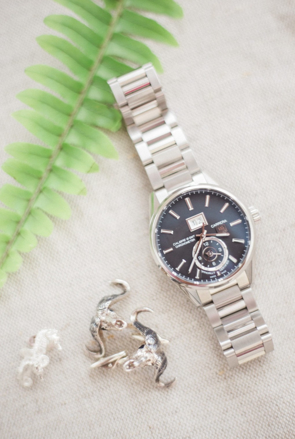 Analog Watch - HD Wallpaper 