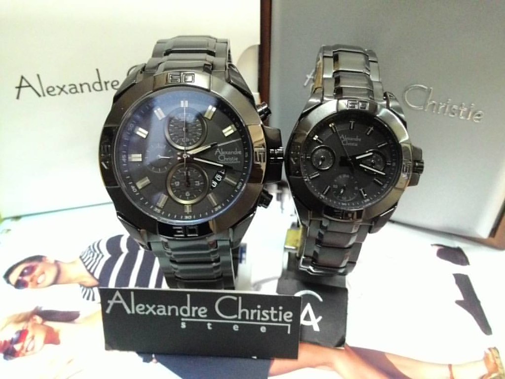 Analog Watch - HD Wallpaper 