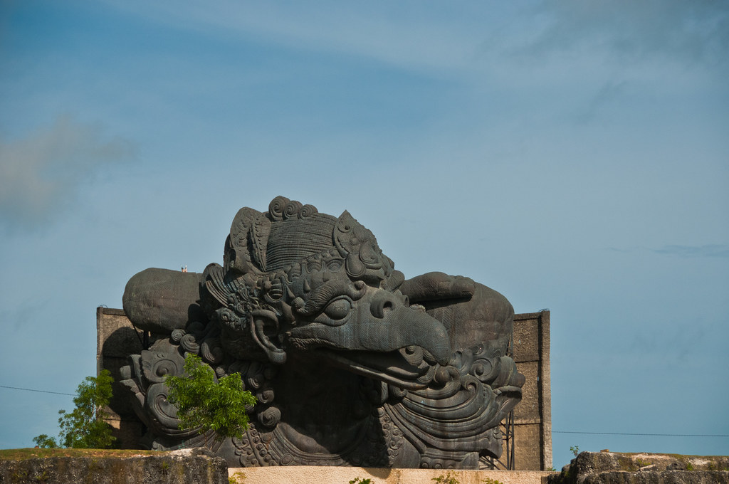 Garuda Wisnu Kencana - HD Wallpaper 