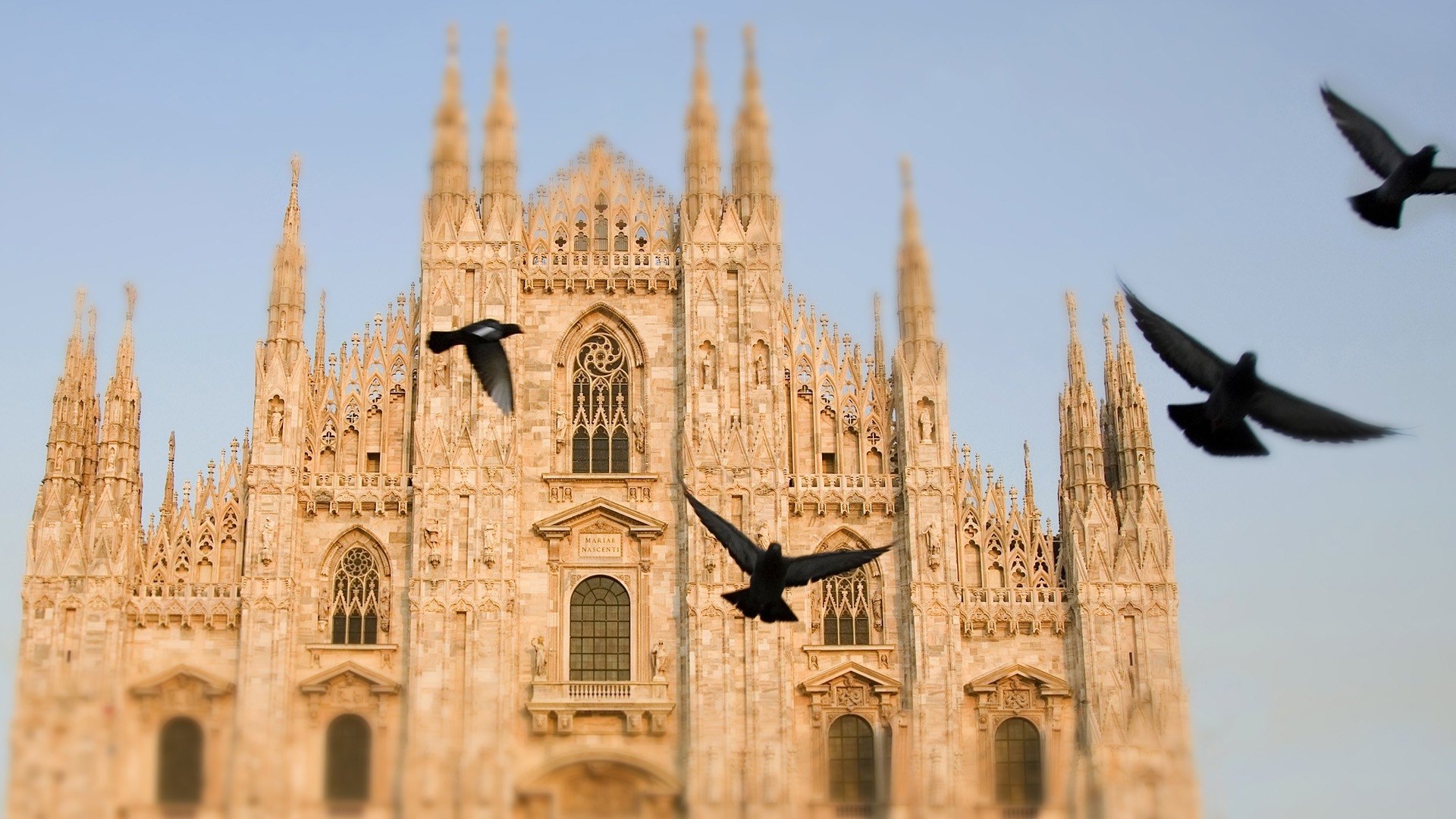 Milan Cathedral - HD Wallpaper 