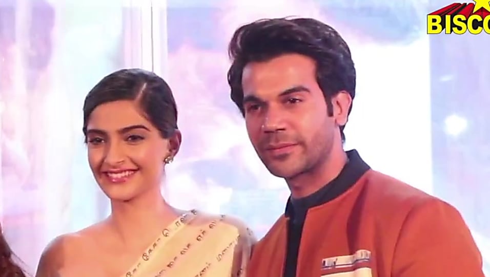 Sonam Kapoor - HD Wallpaper 