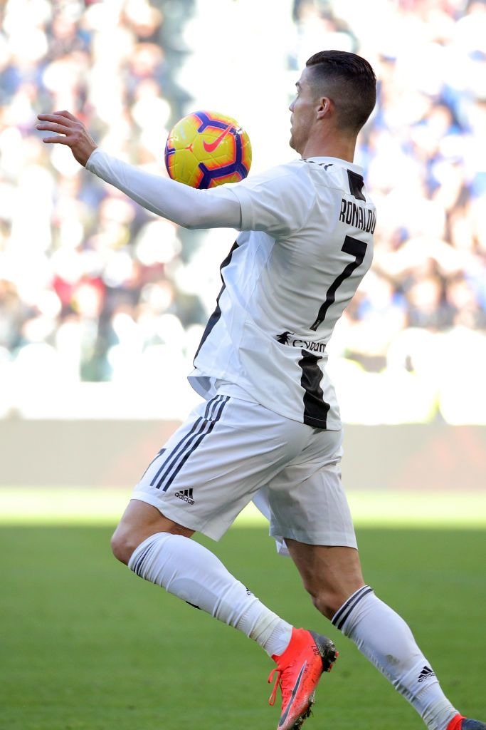Cristiano Ronaldo - HD Wallpaper 