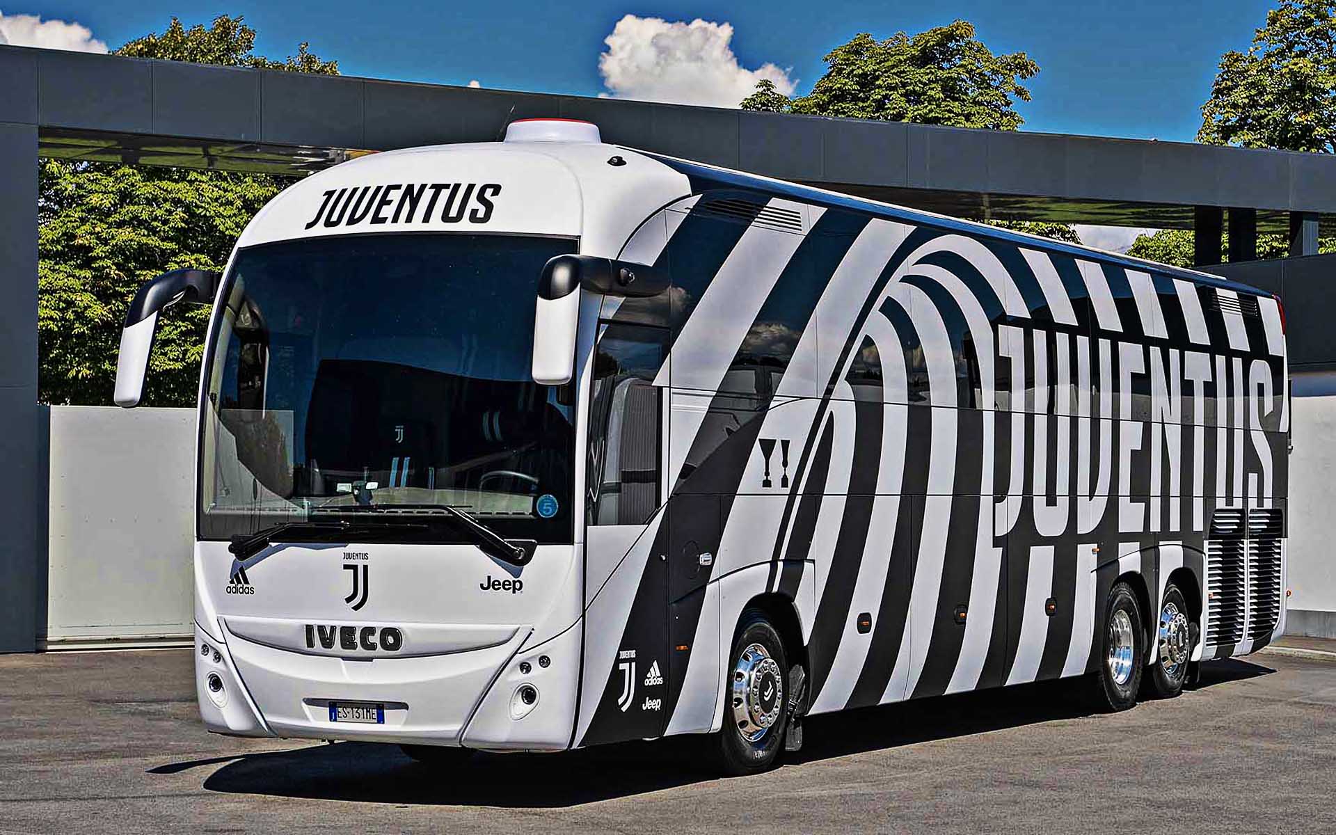 Juventus Fc Bus, Italian Football Club, New Striped - Juventus Bus - HD Wallpaper 