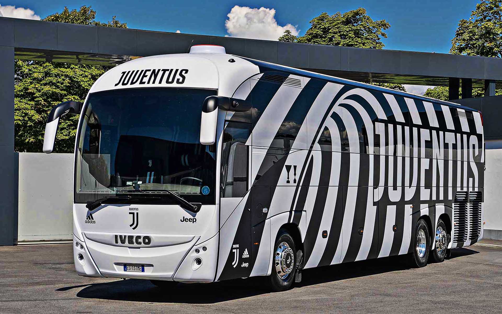 Juventus Fc Bus, Italian Football Club, New Striped - Juventus Bus - HD Wallpaper 