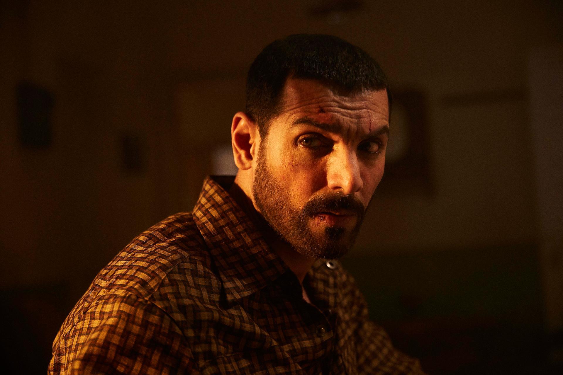 John Abraham Ke Wallpaper - HD Wallpaper 