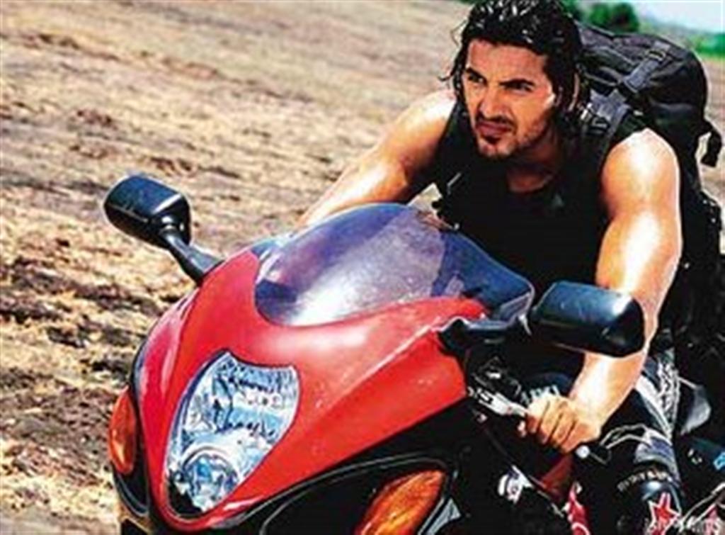 John Abraham On A Hayabusa In Dhoom - John Abraham On Bike - HD Wallpaper 