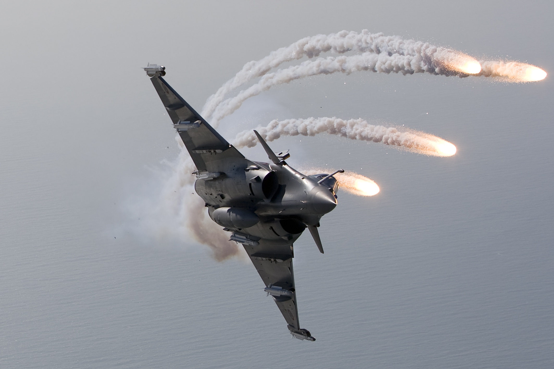 Rafale Flares - HD Wallpaper 