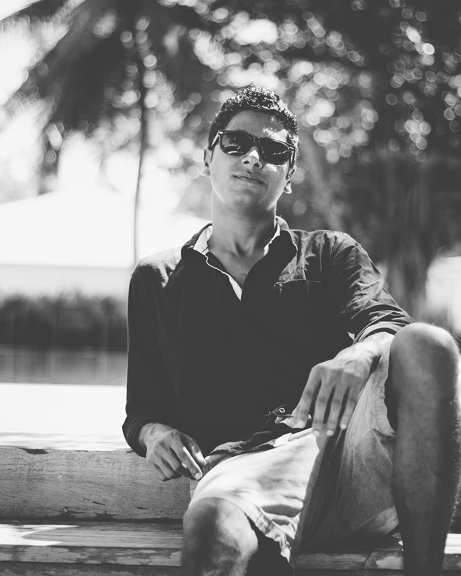 Maldives, Rifath, Ibrahim Rifath, Photographer, Black - Sitting - HD Wallpaper 