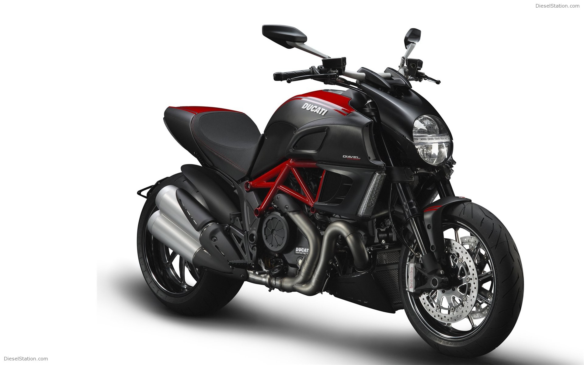 Ducati Diavel - 2012 Ducati Diavel Carbon - HD Wallpaper 