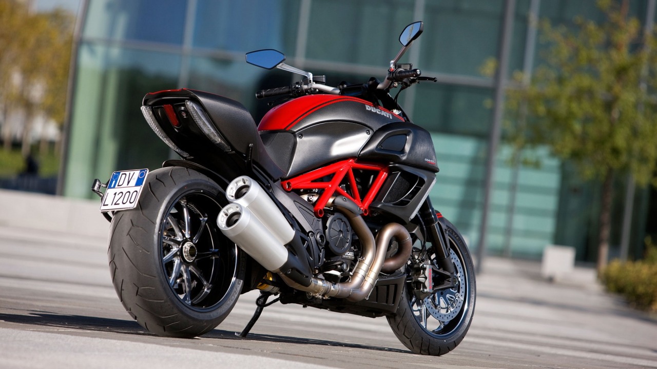Best Ducati Bike Background Wallpaper 16
you Can Download - 2012 Ducati Diavel - HD Wallpaper 