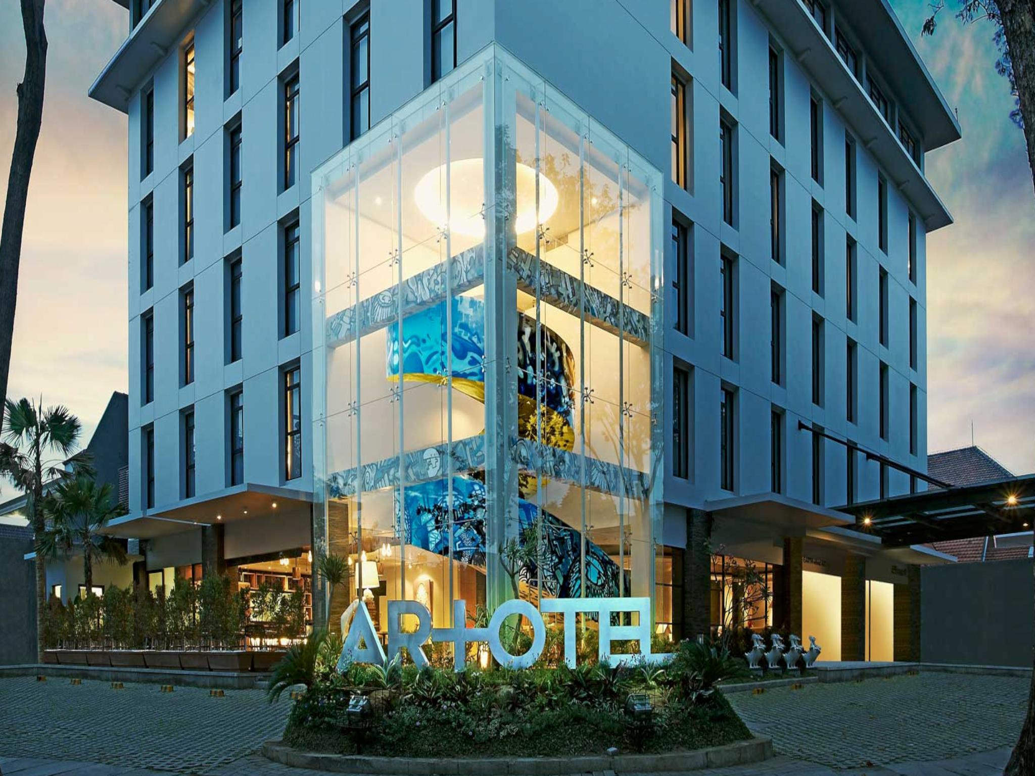 Artotel Surabaya - HD Wallpaper 