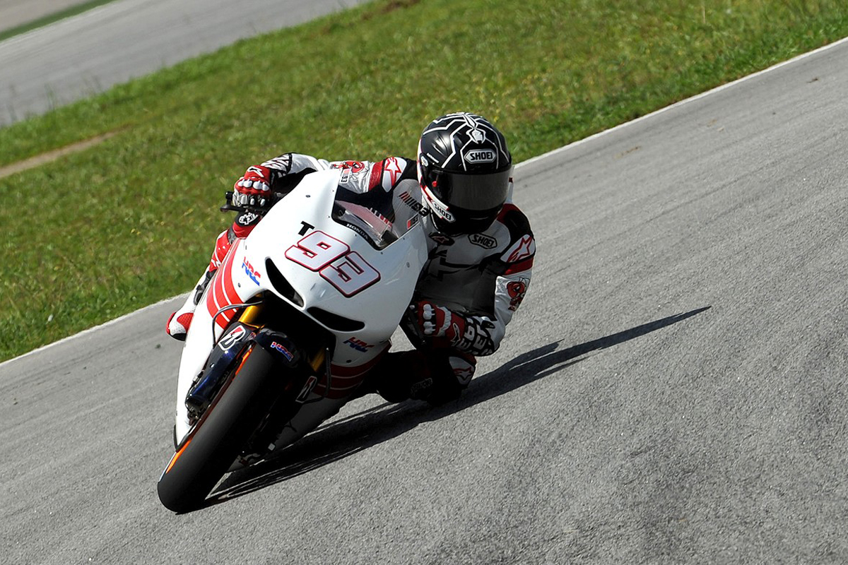 Marc Marquez Repsol Honda 2013 Test Hd Wallpaper - Marc Repsol Honda 2013 - HD Wallpaper 