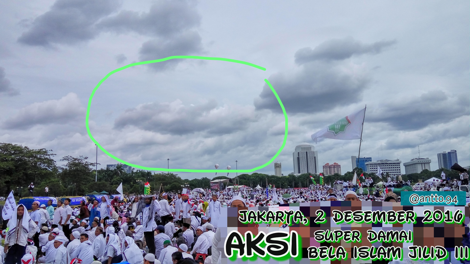 Subhanallah, Awan Bentuk Lafadz Allah Membentang Di - Awan Berbentuk Lafaz Allah - HD Wallpaper 