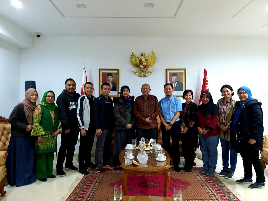 Hinamatsuri - HD Wallpaper 