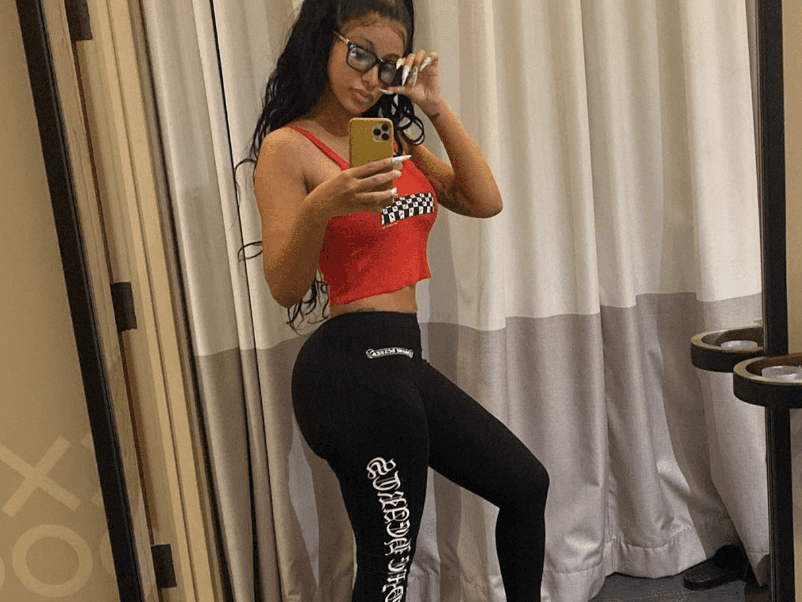 Cardi B - HD Wallpaper 